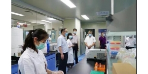 實驗臺具備哪些條件才符合現(xiàn)代實驗室裝修建設要求